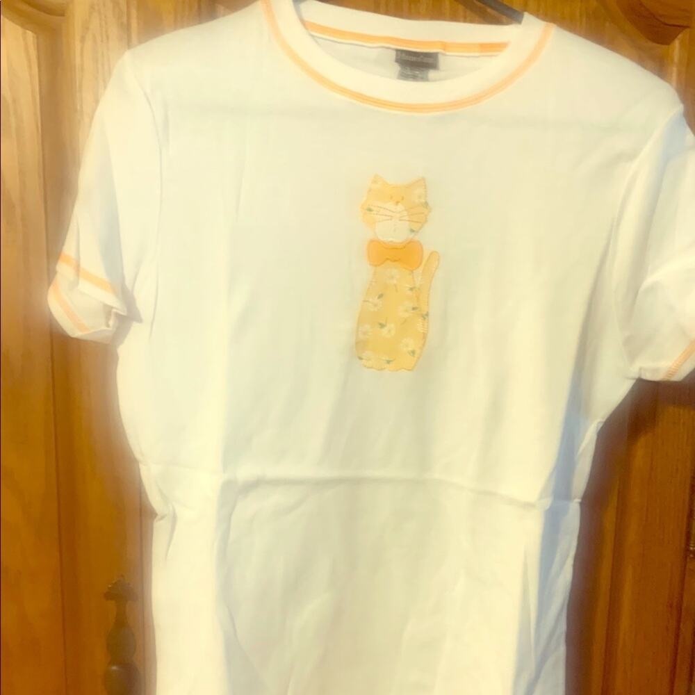Girls' White Short-Sleeve Tee with Yellow Cat Applique